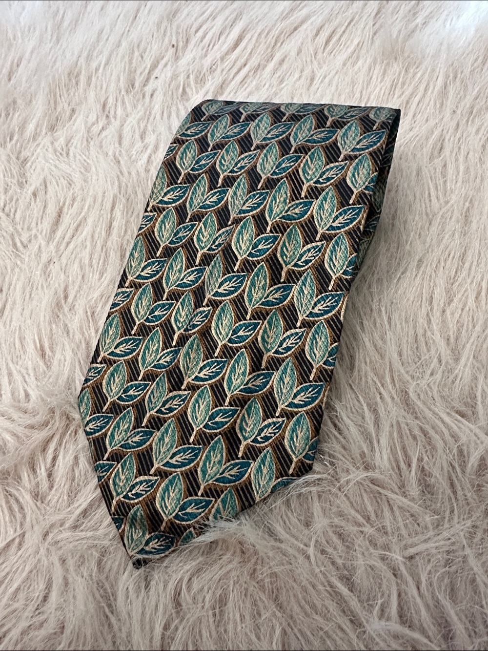 Men's Leaf-Pattern Silk Tie in Teal and Brown